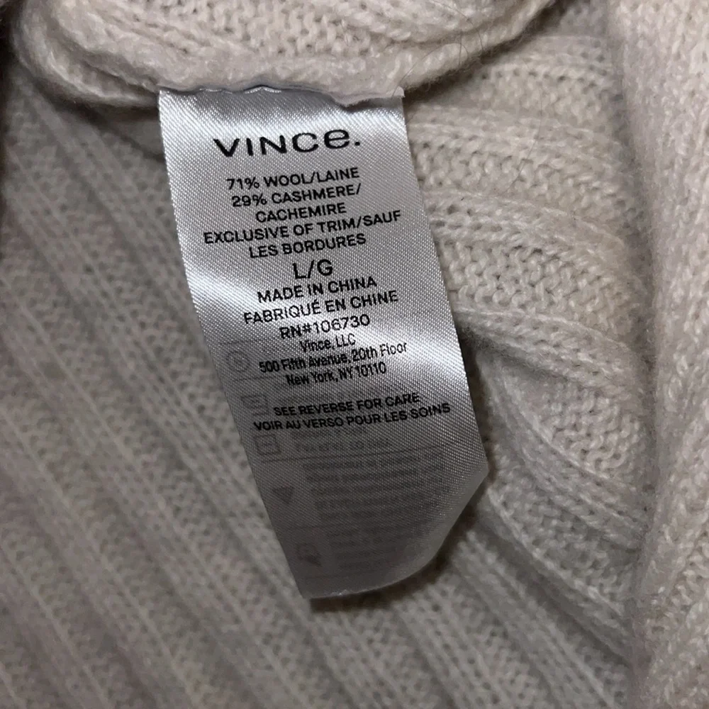 VINCE. Wool & Cashmere - Picture 4 of 6